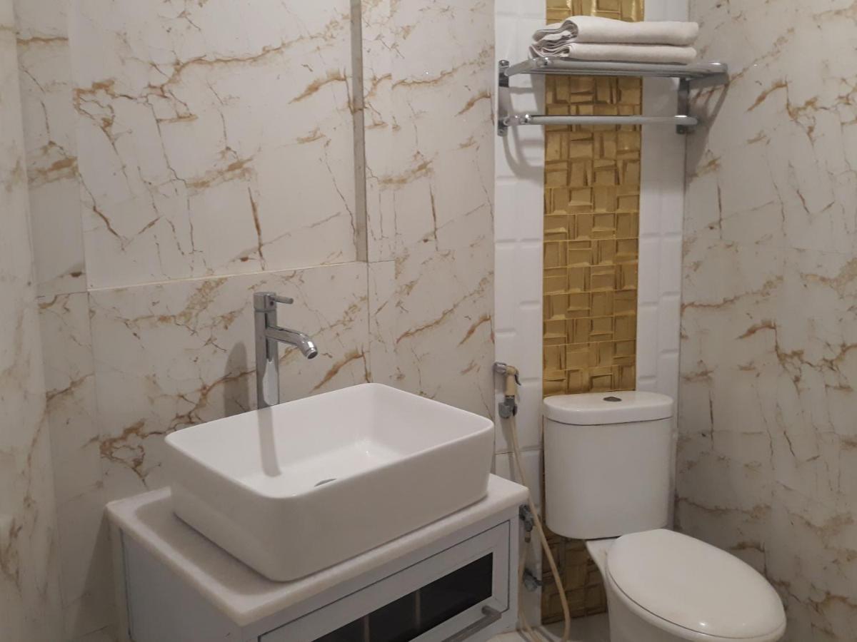 Alsalam Syariah Guesthouse Surakarta  Экстерьер фото